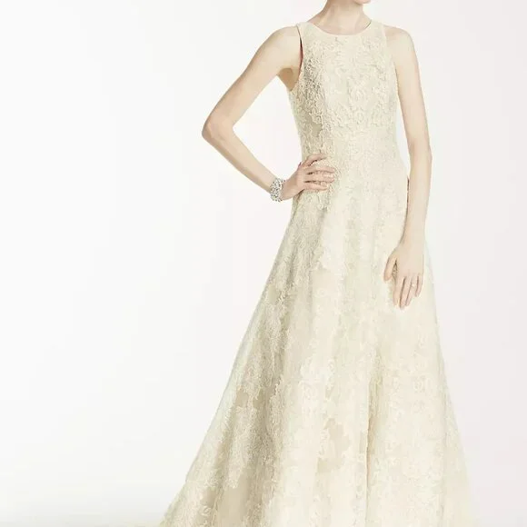 Oleg Cassini ivory/champagne size 8 wedding dress Oleg Cassini ivory/champagne size 8 wedding dress